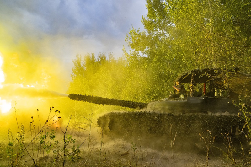 Tại chiến trường Kursk, một cuộc phản công ác liệt đang diễn ra. Theo quan sát viên Yuri Podolyaka và trang Military Chronicle, từ ngày 9/2, quân đội Nga đã phát động chiến dịch giải phóng Fanaseevka. Suốt cả ngày,  quân đội Nga tấn công vào khu rừng xung quanh Fanaseevka. Ảnh: RIA Novosti