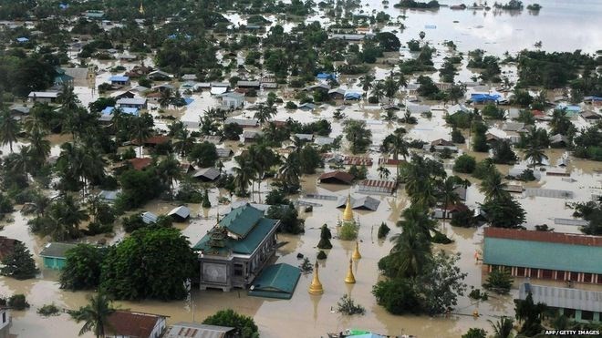 Nhiều ngày qua, mưa lũ ở Myanmar dâng cao đã nhấn chìm nhiều khu vực trong biển nước.