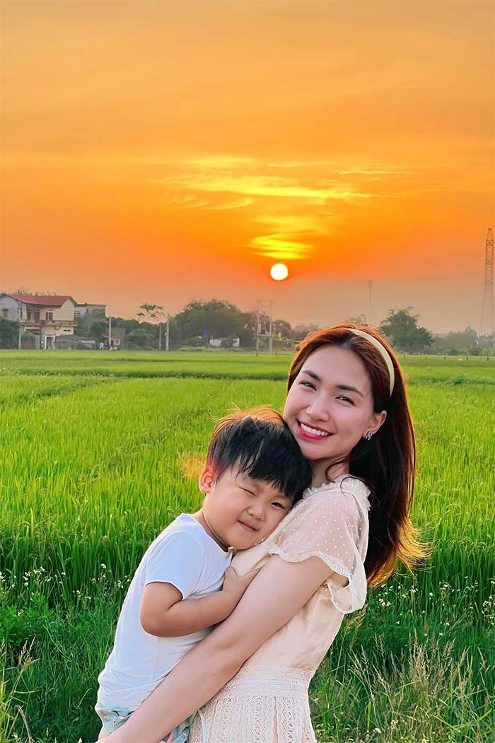 Bé Bo -  con trai Hòa Minzy và thiếu gia Minh Hải chào đời ngày 9/10/2019.