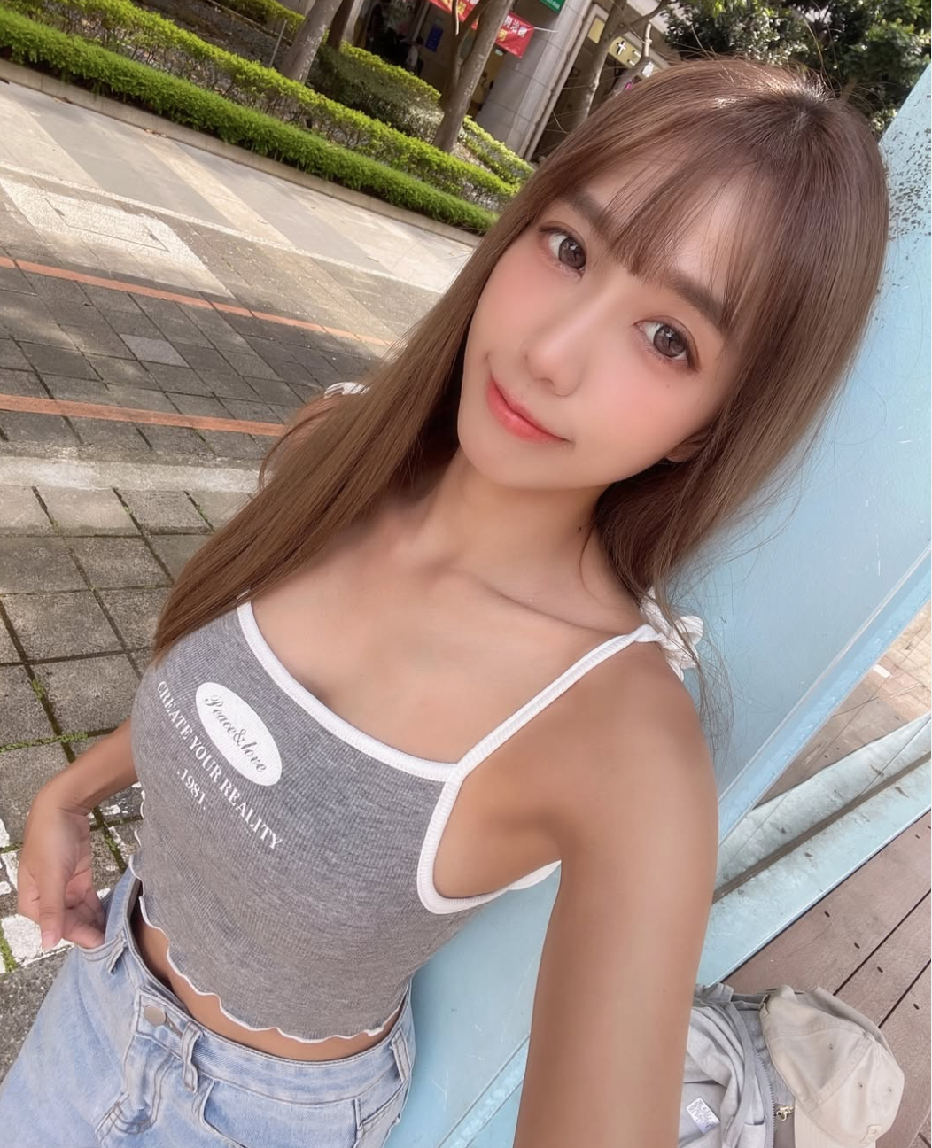  Hot girl Trương Vũ Đình, người Đài Loan nổi tiếng với gương mặt xinh đẹp và thân hình chữ S.