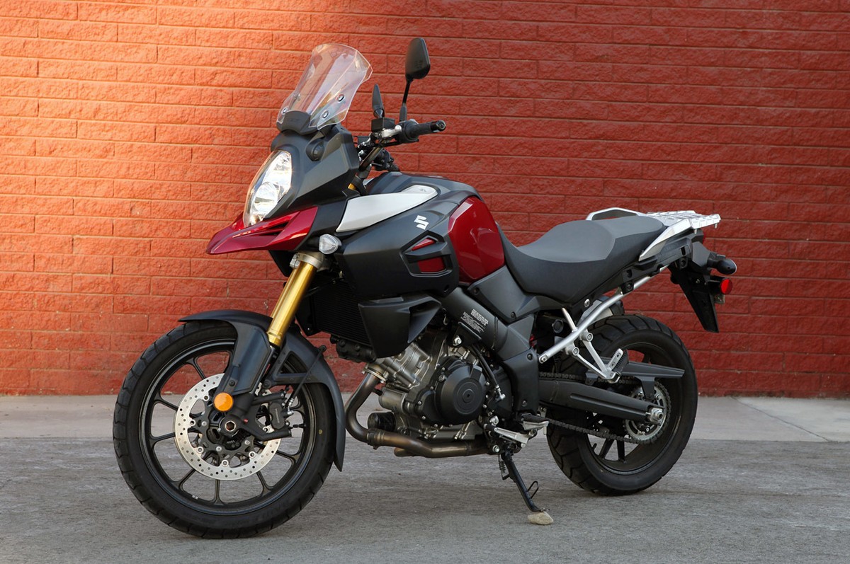 Suzuki V-Strom 1000 ABS 2014 là mẫu xe mới nhất của hãng xe tên tuổi Suzuki. Những hình ảnh đầu tiên của V-Strom 1000 ABS được giới thiệu tại giải đua lừng danh 24 Hours of Le Mans.