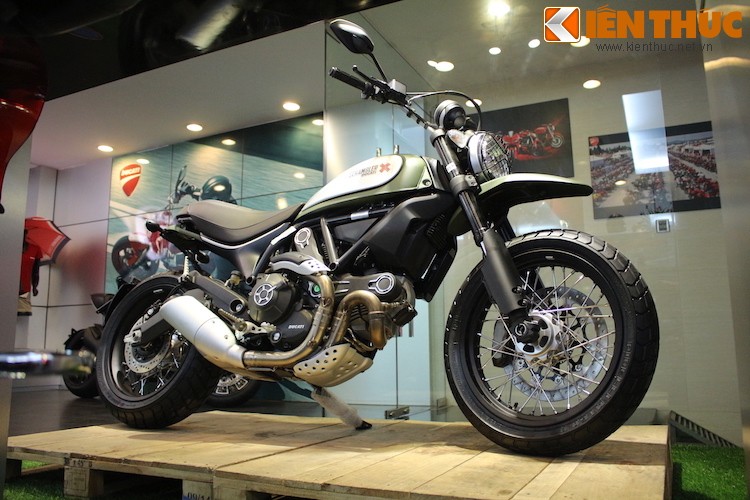 Khi ra mắt, Ducati Scrambler có tổng cộng 4 phiên bản là Icon, Classic, Urban Enduro và Full Throttle.