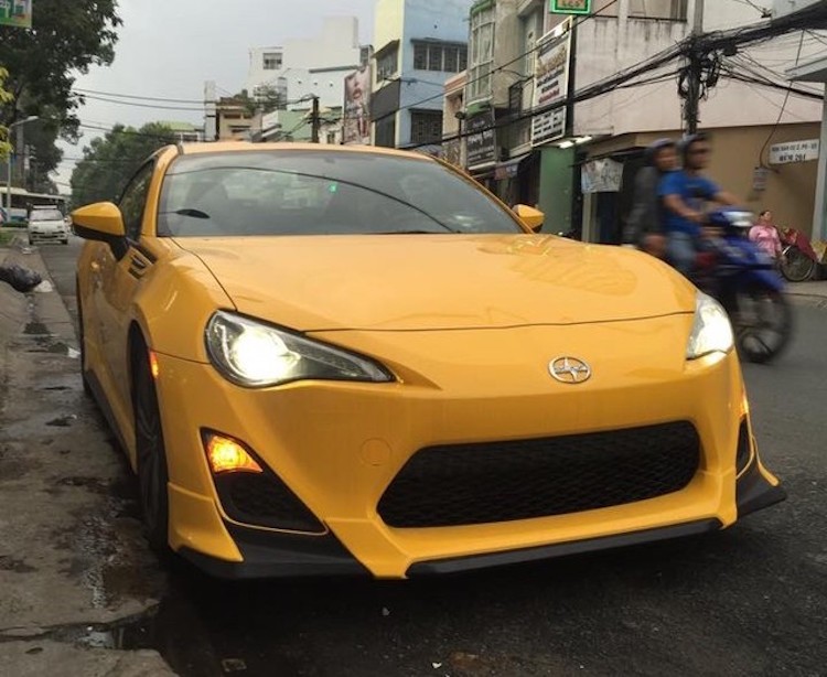 Trên thực tế, Scion FR-S Release Series 1.0 chính là phiên bản đặc biệt của chiếc xe thể thao giá rẻ Scion FR-S dựa trên Toyota GT86, vốn đã từng được Toyota nhập khẩu chính hãng và có doanh số cực "ế".