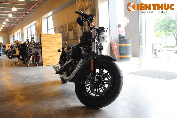 Mới tham gia thị trường xe PKL tại Việt Nam, nhưng  Harley-Davidson Saigon khá được ưu ái khi được hãng xe Mỹ giới thiệu đến dòng sản phẩm 2016 mới nhất, vừa được ra mắt tại thế giới từ tháng 8 năm nay.