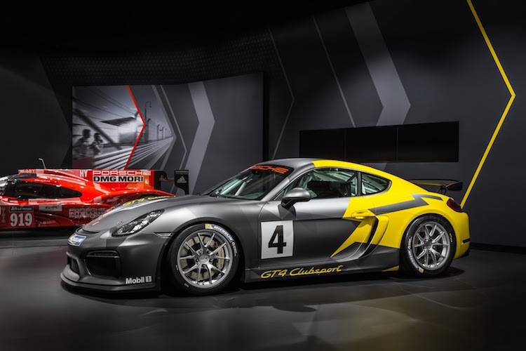 Về cơ bản,  Porsche Cayman GT4 Clubsport là phiên bản đua của mẫu xe thể thao Cayman GT4 trước đó, được thiết kế chỉ để chạy trên đường đua và không được lưu thông ngoài đường công cộng.