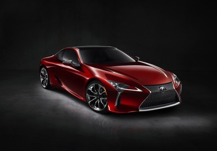 Xuất hiện lần đầu tại triển lãm Geneva 2012 dưới dạng concept LF-LC, mẫu coupe hạng sang  Lexus LC500 hoàn toàn mới sẽ là đối thủ cạnh tranh của Mercedes S-Class Coupe trong thời gian tới.