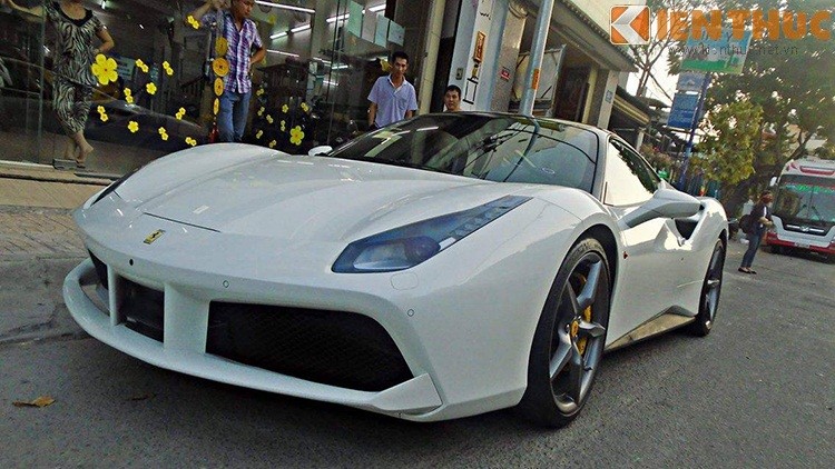  Ferrari F488 GTB là phiên bản cao cấp, thay thế cho dòng F458 Italia trước đây của hãng siêu xe nước Ý.