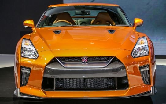 Mẫu  siêu xe Nissan GT-R mới sẽ chính thức được bán độc quyền ở Siam Nissan TKF – đại lý chuyên phân phối các dòng ôtô hiệu suất cao của Nissan ở Thái Lan với mức giá khá cao lên đến 13,5 triệu Baht (khoảng 9,87 tỉ đồng).