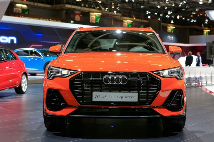 Mẫu  SUV cỡ nhỏ Audi Q3 2019 vừa chính thức ra mắt tại triển lãm Paris Motor Show 2018. Ở thế hệ mới, Audi Q3 2019 gây thu hút khi sở hữu kiểu dáng mới, động cơ mạnh hơn hẳn.