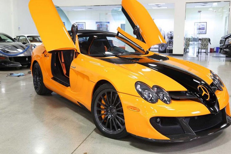  Siêu xe Mercedes-Benz SLR McLaren Edition Roadster màu cam duy nhất trên thế giới sau hơn chục năm sử dụng mới đây được rao bán với giá khủng lên đến 1,05 triệu USD (khoảng 24,5 tỷ đồng).