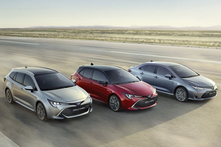 Tuy nhiên, theo tiết lộ từ hãng, không phải thị trường nào  Toyota Corolla sedan 2020 cũng có bản cao cấp Prestige. Ở các thị trường như Bắc Mỹ, Trung Quốc (tên gọi là Levin), Nhật và một số thị trường khác sẽ có phiên bản Sporty.