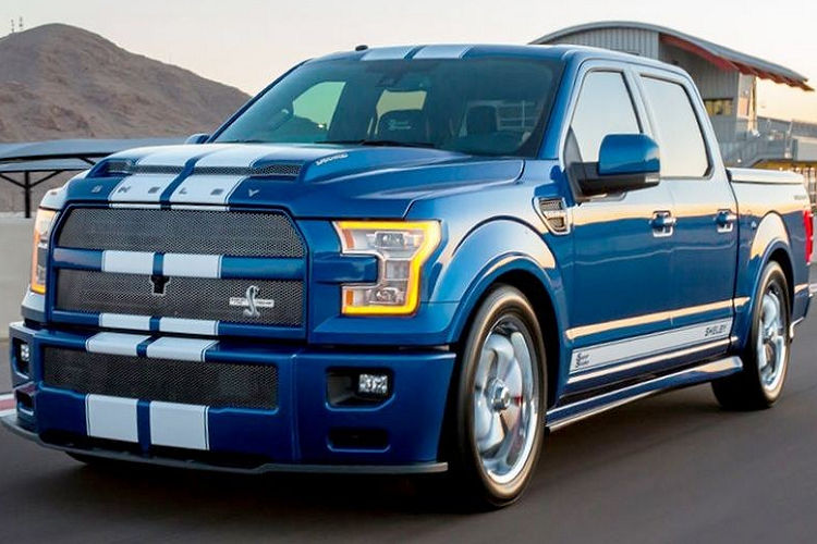  Shelby F-150 Super Snake   Có lưới tản nhiệt khổng lồ và một dáng đi thấp,  siêu bán tải F-150 Super Snake là một trong những chiếc F-150 độ hậu mãi kinh khủng nhất mà bạn có thể mua. Động cơ siêu nạp V8 bên dưới nắp capô sản sinh 750 mã lực, và nó thậm chí còn có hẳn 3 năm bảo hành.