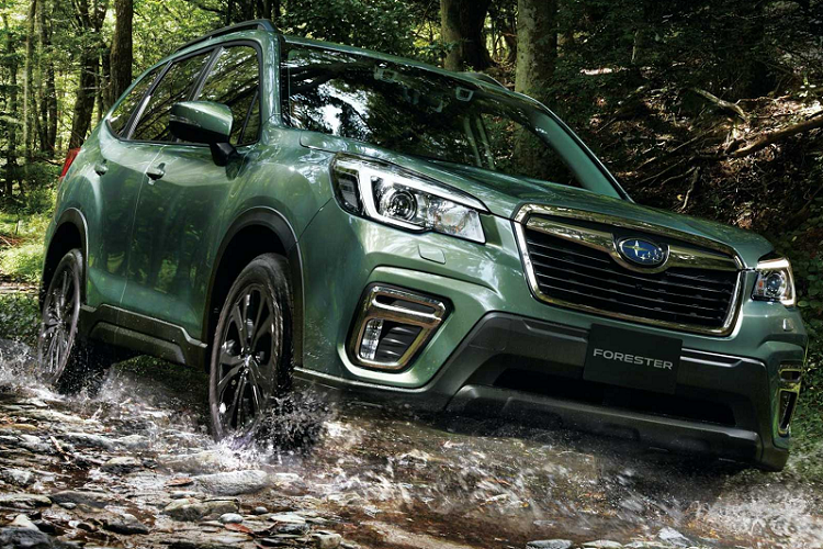 Được phát triển từ phiên bản Premium –  Subaru Forester X-Edition mới sở hữu kiểu dáng thiết kế khác biệt so với phiên bản thông thường, nhà sản xuất ô tô Nhật Bản đã tinh chỉnh và trang trí nó thêm tinh tế hơn.