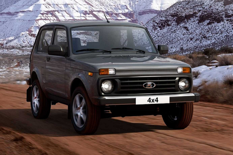 Mẫu  xe SUV Lada 4x4 mới (Niva) là phiên bản facelift với những thay đổi về ngoại thất và nội thất. Nâng cấp của Lada 4x4 nằm ở việc tinh chỉnh lại ngoại hình, chủ yếu ở cản trước. Hãng xe Nga còn thêm đèn sương mù ở cản trước cho Lada 4x4 (nhưng chỉ có ở cấu hình Urban).