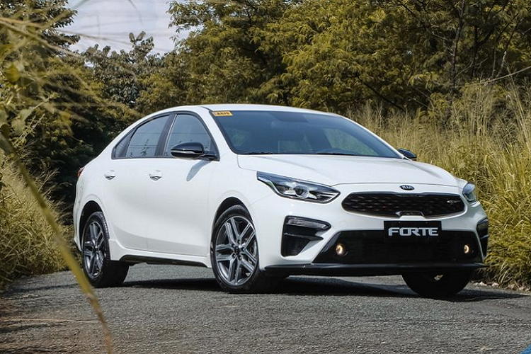 Mẫu  xe sedan Kia Cerato/Forte phiên bản GT 2019 là một sự lựa chọn phù hợp cho những người muốn một chiếc sedan Kia mạnh mẽ nhưng không quá ghê gớm như Kia Stinger.