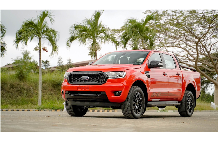 Ford Philippines đã có kế hoạch phân phối Ranger phiên bản “FX4” để mở rộng thêm các phiên bản cho dòng bán tải “ăn khách” Ranger.  Ford Ranger FX4 2020 mới ra đời để lấp đầy khoảng trống giữa Ranger phiên bản “Wildtrak” và các phiên bản XLS và XLT.