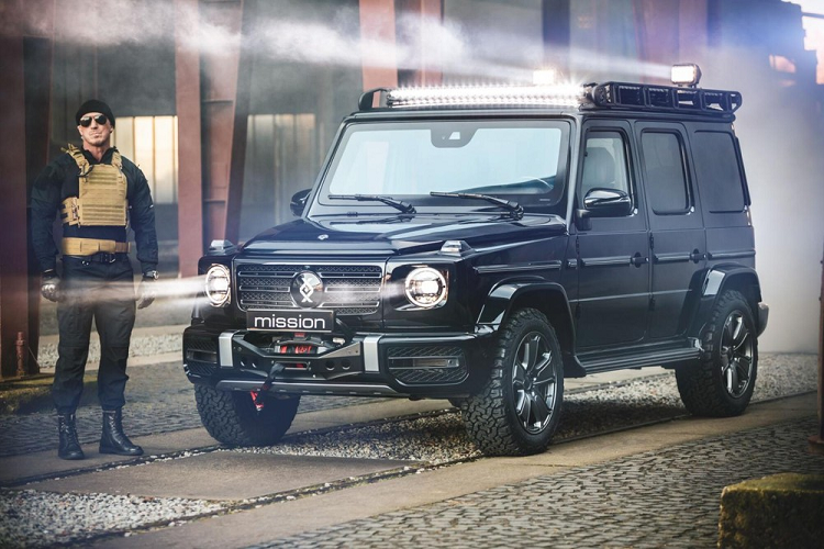 Thương hiệu độ xe Brabus nổi tiếng của Đức hiện đã tham gia vào cả mảng ô tô bọc thép chống đạn với dòng sản phẩm Invicto mới. Mẫu xe bọc thép chống đạn Invicto đầu tiên của Brabus được phát triển dựa trên  SUV hạng sang Mercedes-Benz G-Class.