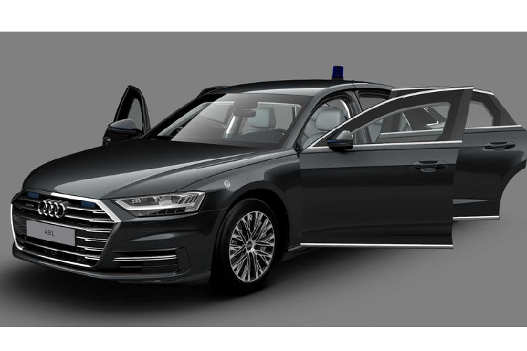 Mới đây, mẫu  xe sang Audi A8 L 2020 phiên bản bọc thép vừa được giới thiệu tới giới nhà giàu Nga kèm theo giá bán 750.000 USD (khoảng 18 tỷ đồng). So sánh với các phiên bản khác của Audi A8 L 2020, phiên bản bọc thép sẽ không có nhiều khác biệt về ngoại hình. Tuy nhiên, những trang bị về an toàn của xe lại rất đáng ngưỡng mộ và biến nó trở thành một "pháo đài di động" thực thụ trên đường phố.