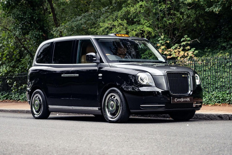 London EV Company Limited (LEVC), trước đây gọi là The London Taxi Corporation Limited, là một thương hiệu xe taxi lừng danh thế giới mà giờ đây thuộc sở hữu của tập đoàn Geely Trung Quốc. Tại Triển lãm Ô tô Bắc Kinh 2020 vừa qua, Geely đã giới thiệu một mẫu phiên bản độ  xe taxi LEVC TX nhằm mục đích trưng bày. Giờ đây, chính LEVC đã vén màn một mẫu taxi cực sang mới để phục vụ thị trường quê nhà Anh Quốc.