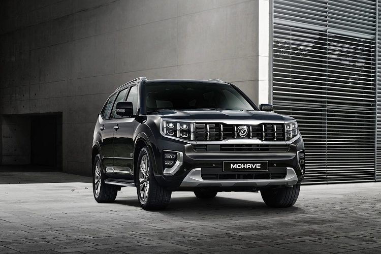 Giữa năm 2020,  Kia Mohave 2021 mới thế hệ thứ 2 và mẫu SUV nhanh chóng gây ấn tượng với truyền thông thế giới. Mohave được biết đến với tên gọi Borrego tại Mỹ và Trung Quốc. Ở thế hệ thứ 2, Mohave chỉ được bán ra ở thị trường nội địa do các thị trường khác đã có Telluride.