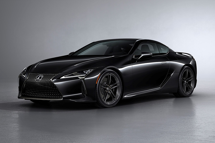 Thương hiệu xe sang Nhật Bản vừa giới thiệu phiên bản  Lexus LC 500 Inspiration Series 2021 mới tại thị trường Mỹ. Hãng xe sang Nhật Bản cho biết mẫu coupe 2 cửa được sản xuất giới hạn. Xe mang phong cách "bóng đêm" với màu đen chủ đạo ở nội/ngoại thất. Nhiều chi tiết nâng cấp cũng được Lexus bổ sung để tăng tính nhận diện cho LC 500 Inspiration Series đời 2021.