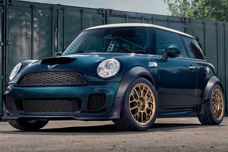 Vini là tên gọi được đặt cho chiếc  MINI Cooper động cơ V8. Dự án này vừa được hoàn thành để tham dự sự kiện Goodwood Festival of Speed 2021 diễn ra tại Anh quốc trong tháng 7 này.