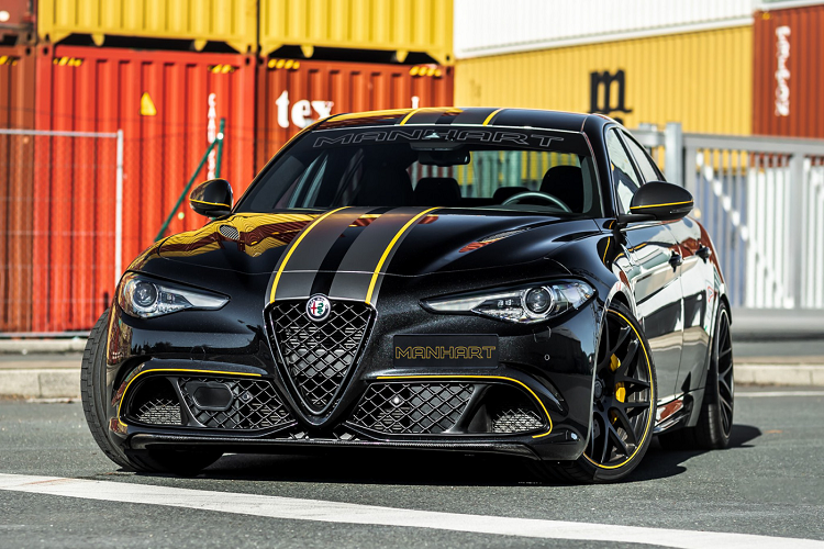 Mẫu  Alfa Romeo Giulia Quadrifoglio thể thao hiệu năng cao với thiết kế hấp dẫn cùng mức công suất đầu ra lên tới 510 mã lực. Như thường lệ, Manhart Performance thực hiện việc nâng cấp về mặt hiệu năng cũng như đem tới cho xe một bộ bodykit mới cùng loạt chi tiết trang trí mang đậm bản sắc của thương hiệu xe hơi Đức. Về cơ bản, Manhart Performance trong quá khứ là một thương hiệu chuyên nâng cấp những chiếc BMW.