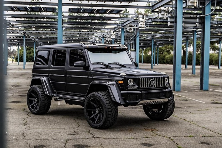 Chiếc  Mercedes-Benz G500 4x4² độ Brabus được nhắc đến trong bài thuộc sở hữu của Diamond Autosport có trụ sở tại California (Mỹ).