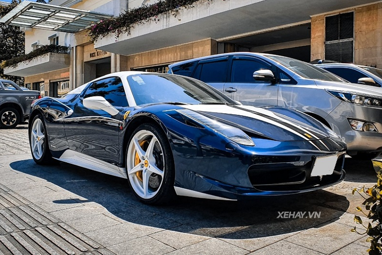 Chiếc  Ferrari 458 Spider hàng hiếm này được đưa về nước vào khoảng giữa năm 2019, từ đó đến nay xe rất ít xuất hiện "công khai" nhưng mỗi lần xuất hiện đều gây bất ngờ vì diện mạo được thay đổi thường xuyên.