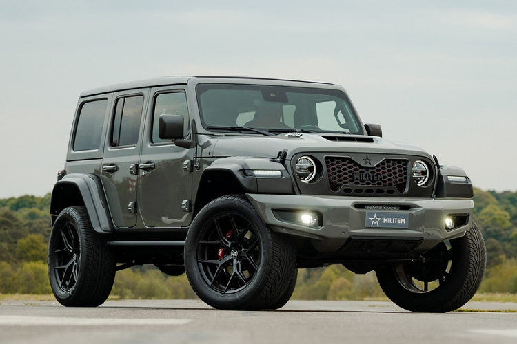  Jeep Wrangler độ FERŌX500 được tạo ra dựa trên phiên bản Jeep Wrangler Rubicon 392 hàng đầu với rất nhiều nâng cấp từ ngoại hình đến hiệu suất. Giá xe Jeep Wrangler FERŌX500 là từ 149.000 Eur (khoảng 3,64 tỷ đồng).