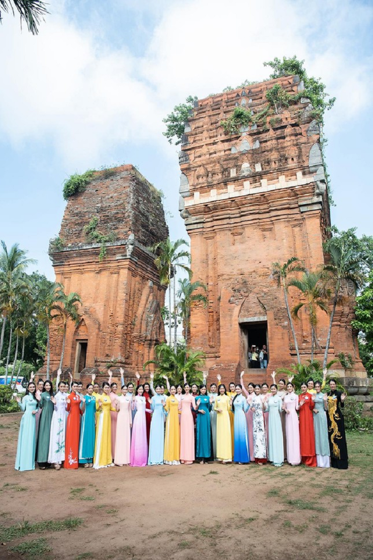 Tại thành phố Quy Nhơn, Top 38 thí sinh xinh đẹp của cuộc thi  Miss World Vietnam 2022 đã bắt đầu những hoạt động đầu tiên trong hành trình chinh phục vương miện danh giá. 