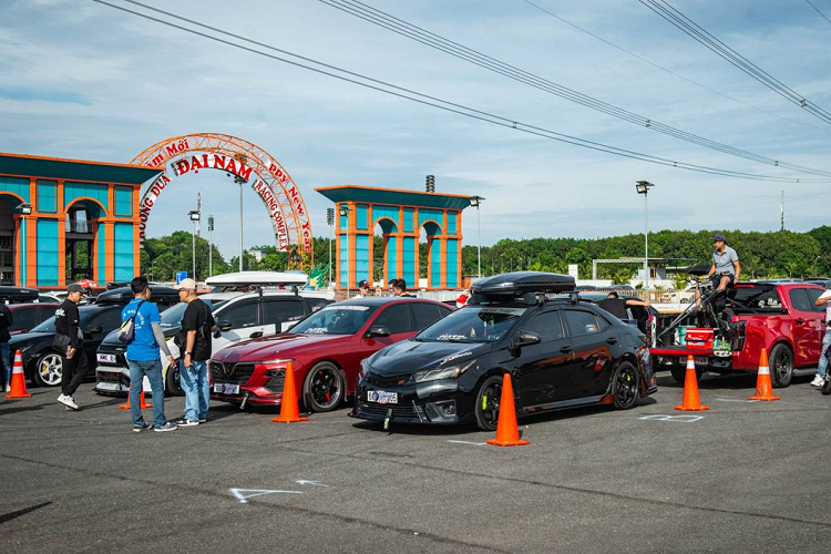  Vietnam Carfest 2022 mới đây đã được tổ chức tại Bình Dương, quy tụ hàng chục mẫu ôtô độ đến từ nhiều tỉnh thành trong cả nước. Đây được xem là sự kiện lớn và được mong chờ nhất của những fan mê tốc độ.