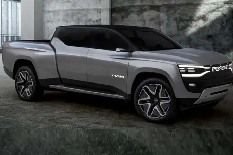 Mới đây, trong sự kiện triển lãm CES 2023 tại Mỹ, RAM Truck đã giới thiệu mẫu Concept thuần điện của mẫu bán tải cỡ lớn  RAM 1500 Revolution 2024 mới. Xét trong phân khúc xe bán tải thương hiệu Mỹ thì RAM là hãng giới thiệu xe điện chậm nhất, trong khi đó Chevrolet Silverado EV dự kiến sẽ bán trong năm 2023 và F-150 Lightning sẽ bán từ tháng 4/2022.