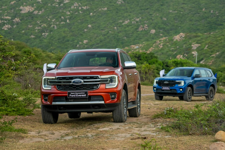  Ford Everest: 770 xe   Trong bối cảnh thị trường xe Việt Nam sụt giảm mạnh dịp đầu năm mới,  Ford Everest thế hệ mới vẫn duy trì được sức hút khi lượng xe bán ra gần bằng tổng của tất cả các đối thủ cộng lại.