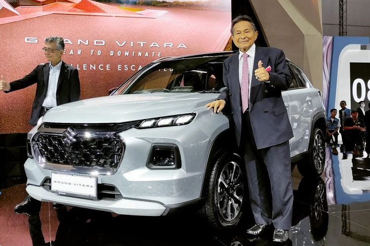 Tại triển lãm IIMS 2023 hiện đang diễn ra tại Indonesia, hãng Suzuki đã chính thức giới thiệu mẫu xe Grand Vitara thế hệ mới. Được biết,  Suzuki Grand Vitara 2023 mới đã từng ra mắt ở thị trường Ấn Độ và Nam Phi vào năm ngoái.