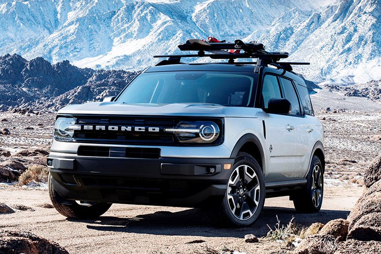 Sau khi đưa mẫu  xe SUV Ford Bronco đến châu Âu, Ford đang tiếp tục đưa mẫu SUV địa hình hot hit của mình đến Trung Quốc. Theo đó, thay vì nhập khẩu từ Mỹ Ford Bronco sẽ được sản xuất ngay tại thị trường tỷ dân bởi liên doanh giữa Ford và tập đoàn Jiangling Motors (JMC).