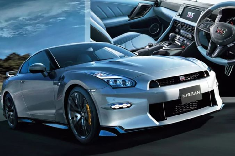 Nissan vừa ra mắt phiên bản mới của mẫu xe thể thao “Godzilla” GT-R. Tuy nhiên, lần nâng cấp này  Nissan GT-R 2025 mới hầu như không thay đổi về thiết kế ngoại thất mà chỉ tinh chỉnh nhẹ một số chi tiết trong động cơ và bổ sung tùy chọn nội thất màu Blue Heaven trên bản Premium.