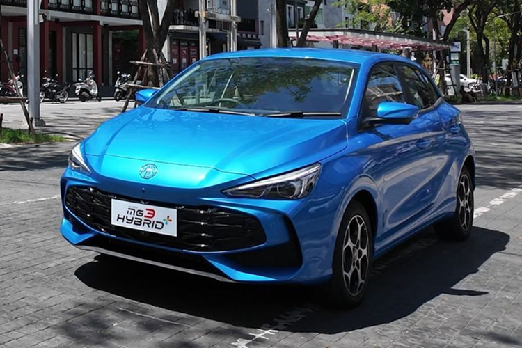 Mới đây, MG Thái Lan đã thông báo nhận đặt cọc MG3 từ ngày 20/8. Hãng cho biết mẫu hatchback cỡ nhỏ  MG3 2024 giá rẻ sẽ được bán ra với 2 phiên bản là Hybrid D và Hybrid X, đi kèm mức giá khởi điểm từ 500.000 baht (tương đương khoảng 360 triệu đồng).