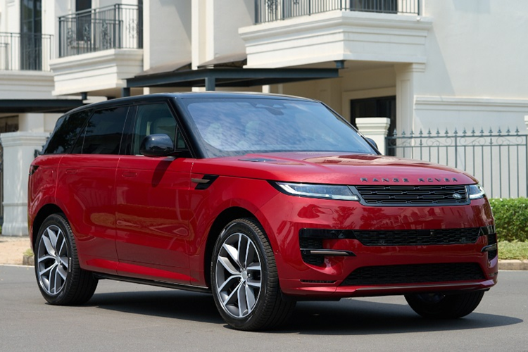  Land Rover Range Rover   Một trong những mẫu  ôtô lội nước tốt nhất Việt Nam đó là Land Rover Range Rover. Đây là mẫu xe thuộc phân khúc SUV hạng sang được người tiêu dùng đánh giá cao.