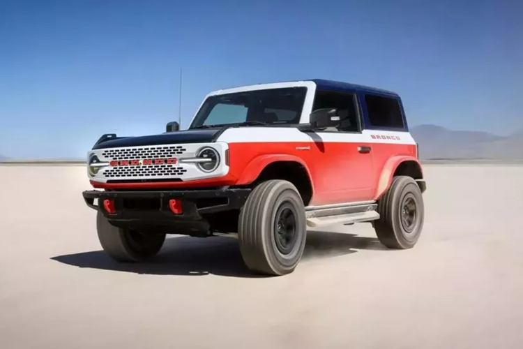 Ford Bronco là mẫu xe rất thú vị của hãng xe Mỹ, họ đã tạo ra rất nhiều phiên bản đặc biệt để thu hút sự quan tâm của khách hàng, và mới nhất, là  Ford Bronco Stroppe 2025 mới, sản phẩm tiếp nối mẫu xe đặc biệt chính là Bronco Free Wheeling.