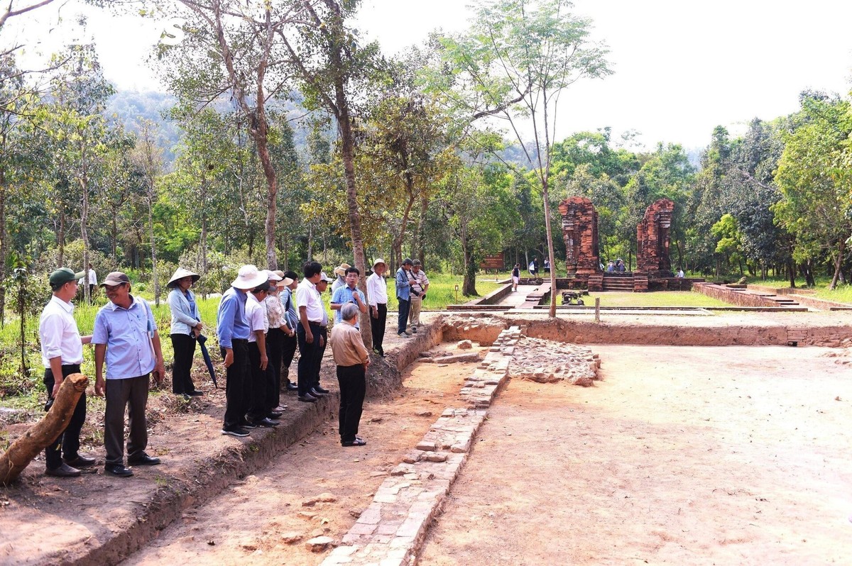 Mới đây, Ban Quản lý Di sản Văn hóa Mỹ Sơn (huyện Duy Xuyên, tỉnh Quảng Nam) và Viện Khảo cổ học công bố kết quả thăm dò, khai quật khảo cổ học phế tích kiến trúc đường dẫn ở phía Đông tháp K thuộc khu di tích Mỹ Sơn (còn gọi là Thánh địa Mỹ Sơn, Di sản văn hóa thế giới Mỹ Sơn).