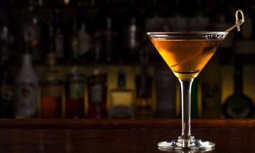 Loại  cocktail cổ điển nổi tiếng mang tên Rob Roys là loại thức uống xa xỉ trong những năm 1894. Nó là sự kết hợp tuyệt vời giữa scotch, vermouth ngọt và một chút vị đắng của cà phê.