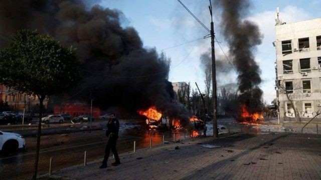 Gần đây, quân đội Nga đã tiến hành các  cuộc không kích vào Ukraine, gây thiệt hại nghiêm trọng cho cơ sở hạ tầng nước này. Tổng thống Ukraine Zelensky cũng đã khẩn thiết yêu cầu Mỹ và phương Tây giúp đỡ các hệ thống phòng không hiện đại, để chống lại các cuộc tập kích của Nga. 