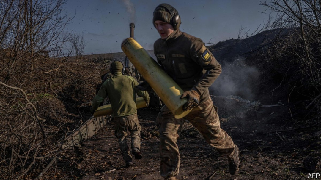 Hiện nay trên toàn bộ  chiến trường Ukraine, mặt trận Bakhmut là nơi cuộc chiến diễn ra ác liệt nhất; cuộc chiến của hai bên tại đây kéo dài đã sang tháng thứ tư, và cuộc chiến giành quyền kiểm soát khu vực này trở nên vô cùng quan trọng, khi không bên nào muốn thua ở đây. 