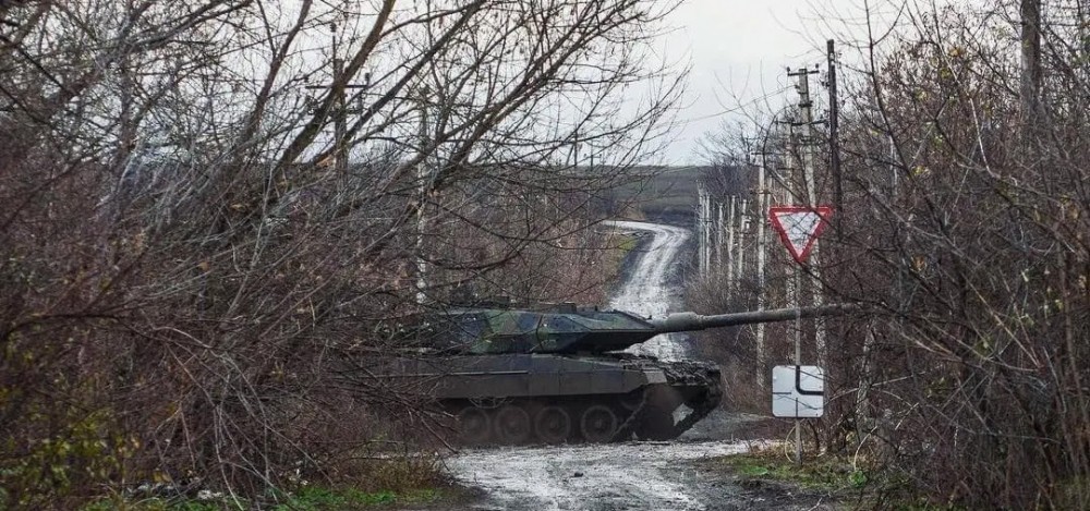 Trước tình hình Avdiivka nguy ngập, Quân đội Ukraine quyết định tăng viện trên mọi mặt trận và bảo vệ thành phố tiền tiêu này. Trong bối cảnh Quân đội Nga đang tấn công vào nhiều điểm ở hai bên sườn phía bắc và nam, Quân đội Ukraine đã quyết định tăng viện ồ ạt cho thành phố bằng mọi giá.