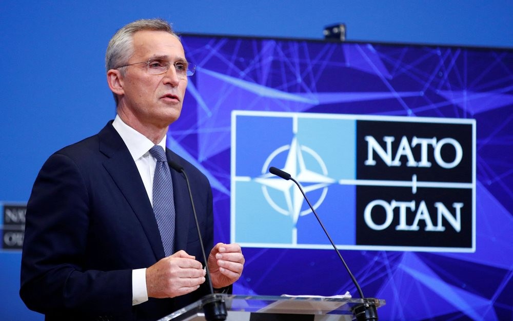 Tổng thư ký NATO Stoltenberg sắp kết thúc nhiệm kỳ và sẽ được thay thế bởi Thủ tướng Italy Mark Rutte. Nhân dịp chuẩn bị rời nhiệm sở, ông Stoltenberg đã đưa ra nhận xét, cho rằng Quân đội Nga đã không thể đạt được "đột phá lớn" trên  chiến trường Ukraine.