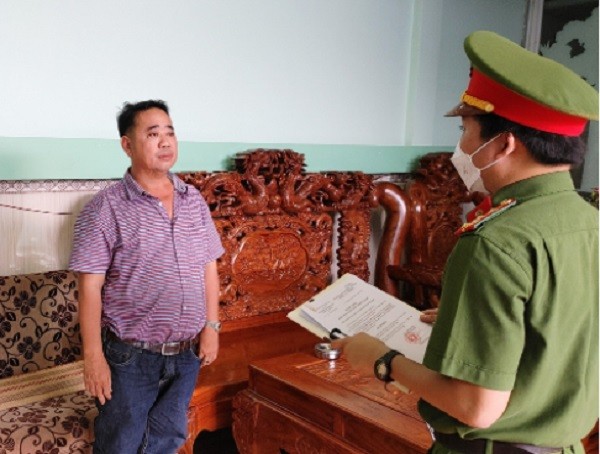 Mới đây, Cơ quan CSĐT Công an tỉnh An Giang đã khởi tố bị can, cấm đi khỏi nơi cư trú đối với Ngô Phú Cường (SN 1974, phường Mỹ Hòa, thành phố Long Xuyên, tỉnh An Giang) về tội “Trốn thuế” quy định tại khoản 3 Điều 200 Bộ luật Hình sự.