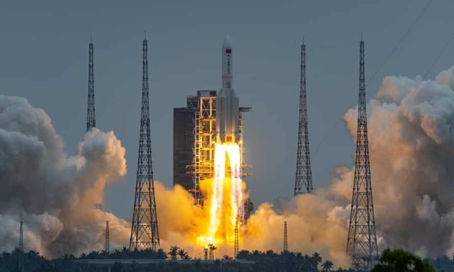 Những thông tin về việc Trung Quốc thử nghiệm  tên lửa siêu thanh có tốc độ 33.796km/h, bay xung quanh Trái Đất ở quỹ đạo thấp trước khi lao xuống tấn công mục tiêu, khiến các nhà phân tích bất ngờ. Điều này có thể cho thấy chương trình tên lửa của Trung Quốc tiên tiến hơn nhiều so với những gì họ suy đoán.