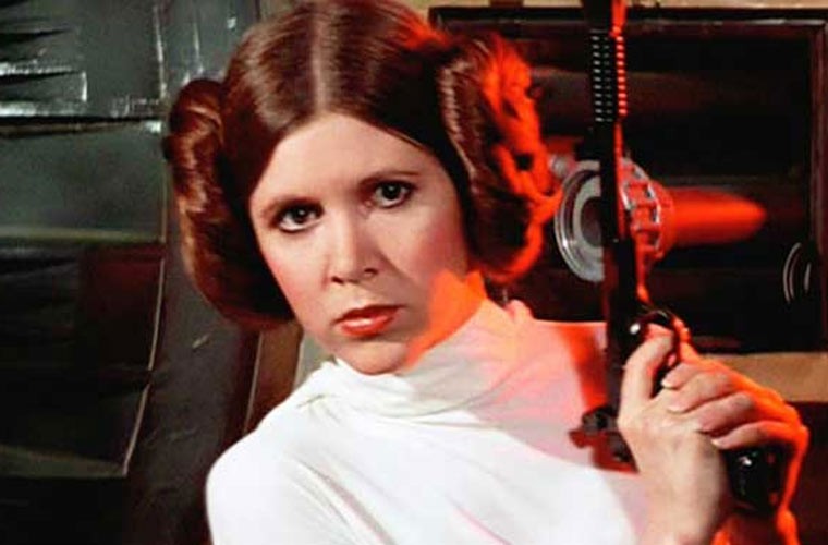 Carrie Fisher, nổi tiếng với vai  công chúa Leia của Star Wars đã qua đời ở tuổi 60 vào ngày 27/12/2016 sau một cơn đau tim ngày 23/12. (Ảnh: NDTV.com)