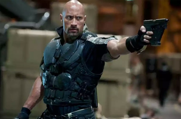 Từ một võ sĩ, Dwayne “The Rock” Johnson chuyển sang làm diễn viên và nổi tiếng với vai đặc vụ Luke Hobbs kể từ Fast and Furious 2009. Ngoài  Fast &amp; Furious, The Rock còn được mời đóng trong Baywatch và Jumanji. Ngày nay, cái tên The Rock là một đảm bảo cho doanh thu phòng vé của mỗi bộ phim nên việc anh sở hữu khối tài sản trị giá 185 triệu USD là điều không ngạc nhiên.